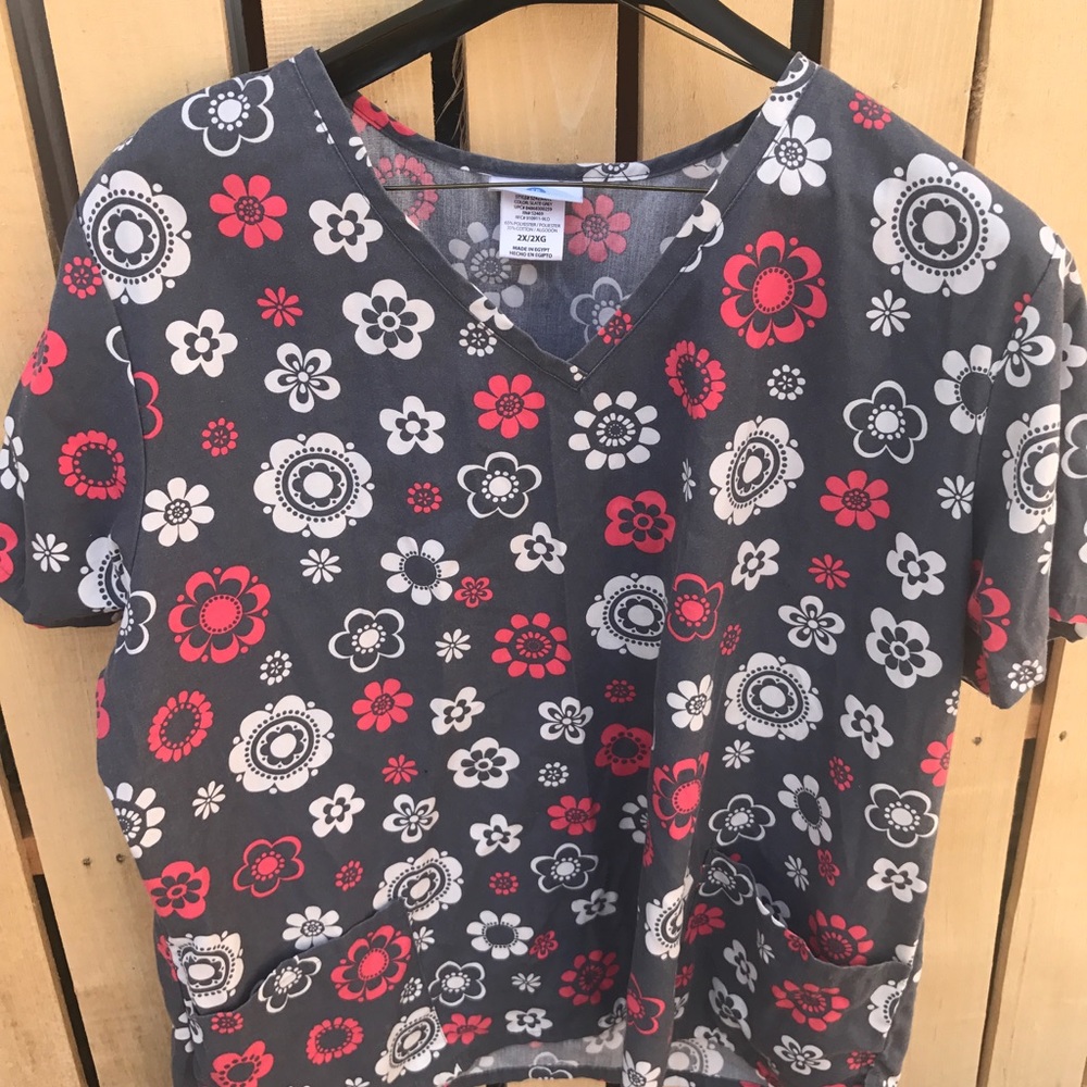 Scrub shirt plus size